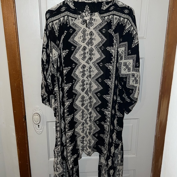 Aztec Print Kimono - Picture 2 of 2